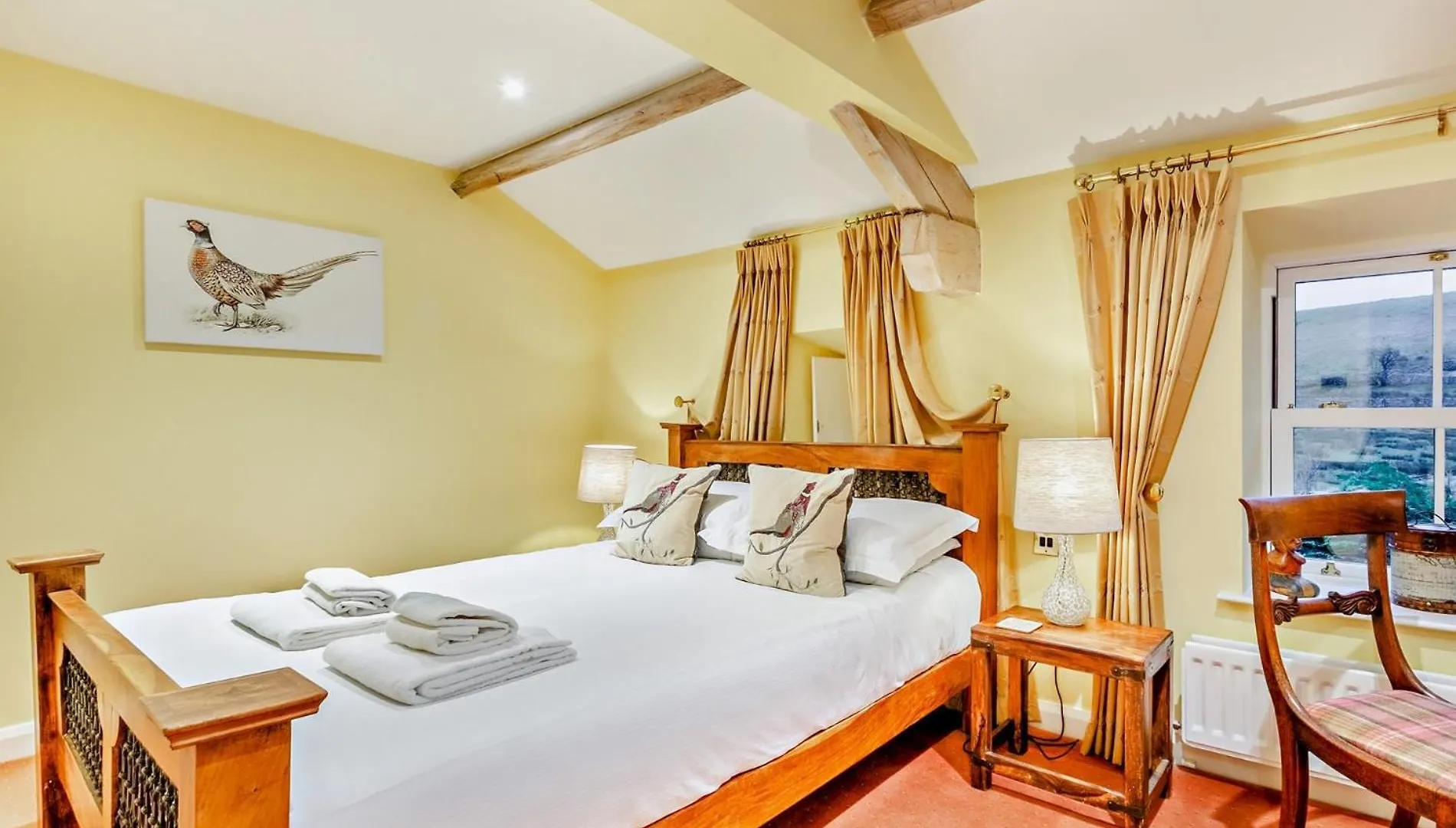 1 Bed In Hawes 94120 Villa 0*,